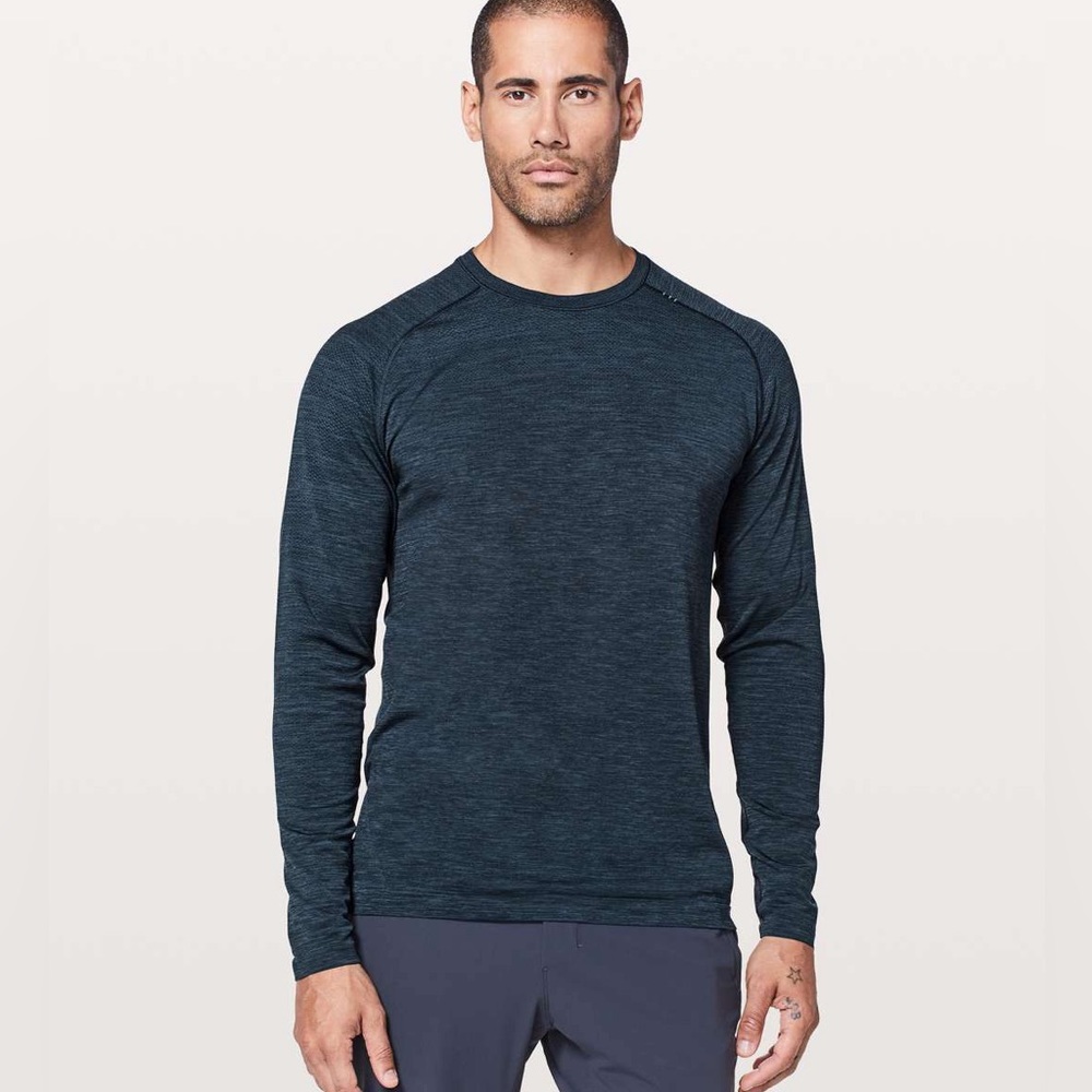 Lululemon Navy Blue Metal Vent Long Sleeve Size XL